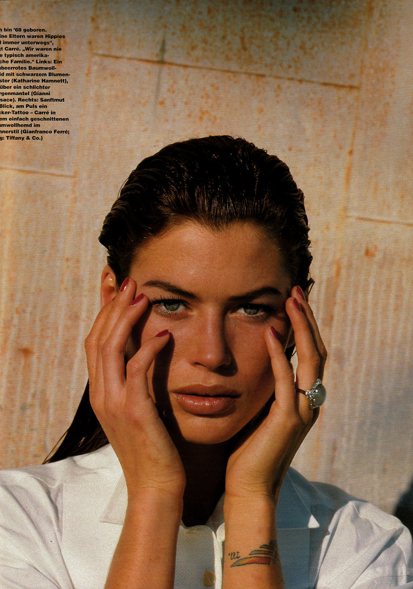 Carre Otis: pic #213315