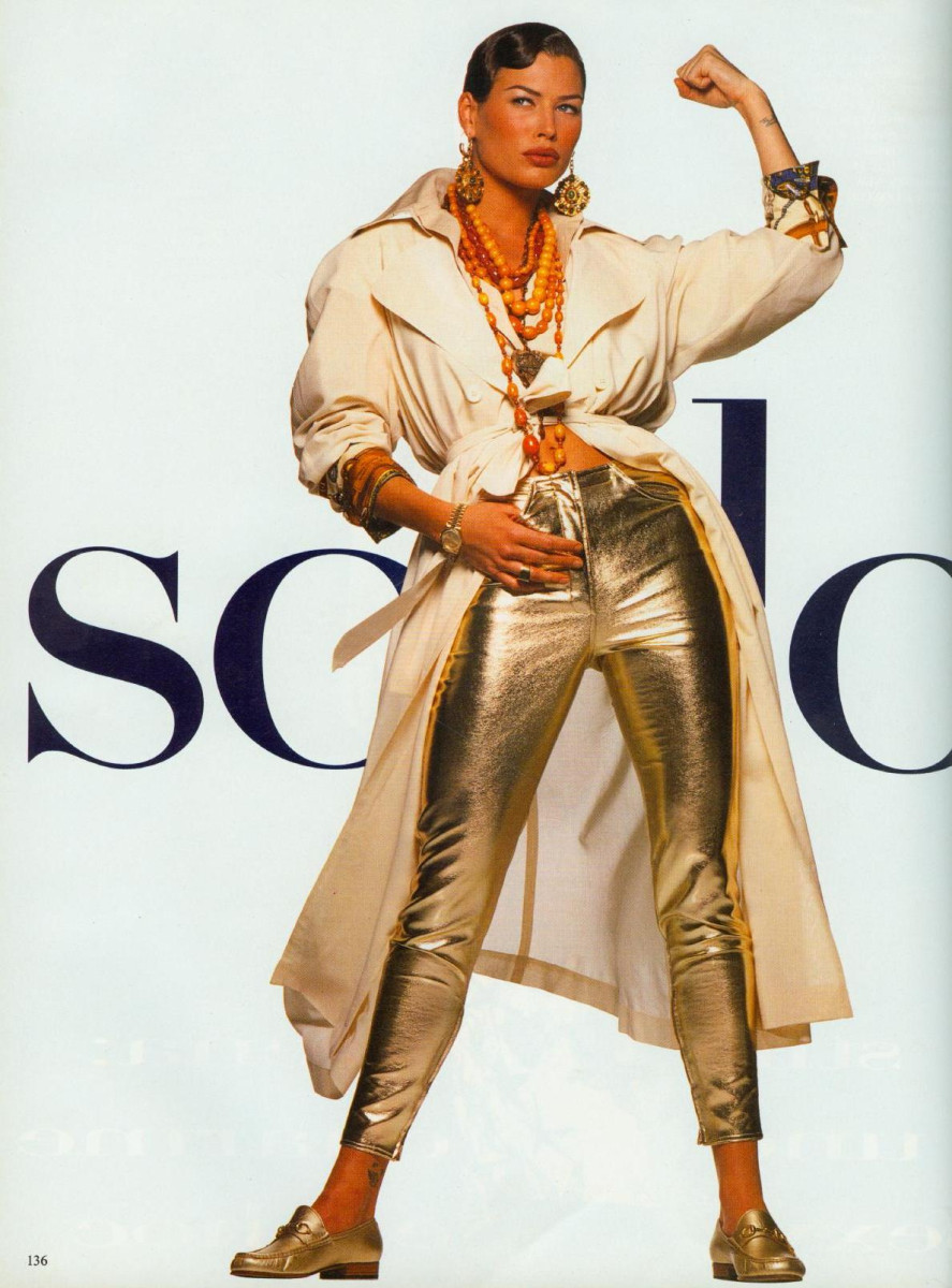 Carre Otis: pic #312163