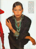 Carre Otis pic #312141