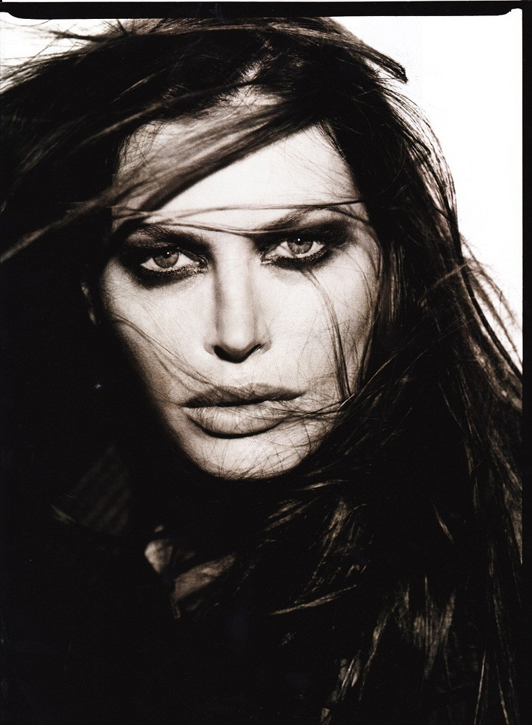 Carre Otis: pic #309211
