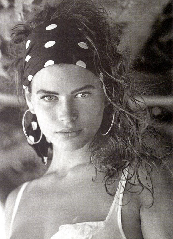 Carre Otis: pic #17548