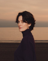 Carrie Anne Moss pic #1291046