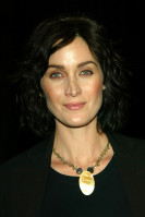 Carrie Anne Moss pic #39874