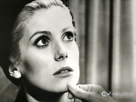 Catherine Deneuve photo #