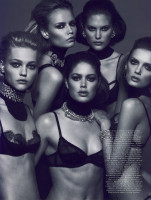 Catherine McNeil photo #
