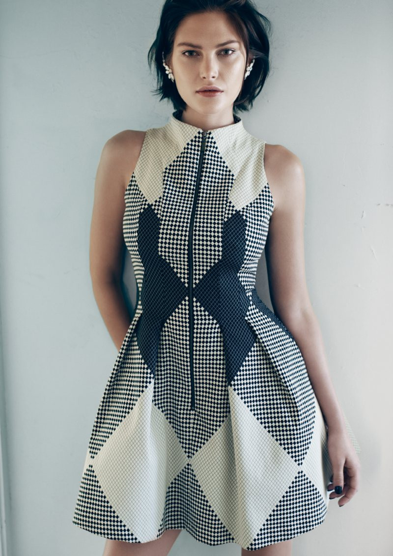 Catherine McNeil: pic #514162