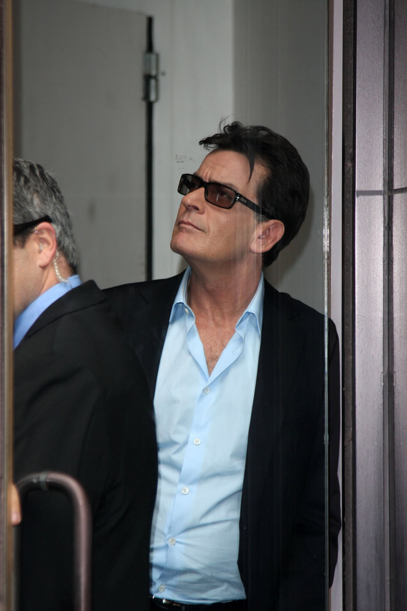 Charlie Sheen: pic #550079