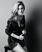Chloe Lloyd photo #