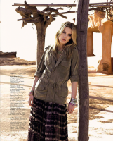 Chloe Lloyd photo #
