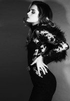 Chloe Lloyd photo #