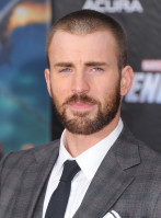 Chris Evans photo #