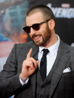 Chris Evans photo #