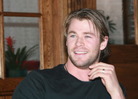 Chris Hemsworth photo #