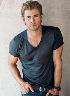 Chris Hemsworth pic #750355