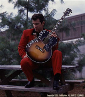 Chris Isaak pic #66311