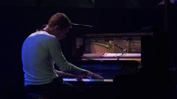 Chris Martin photo #