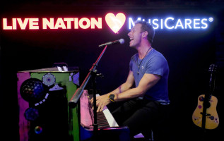 Chris Martin photo #