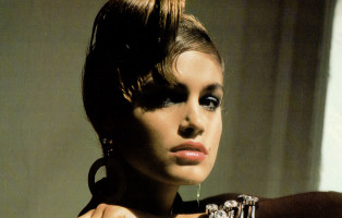 Cindy Crawford photo #
