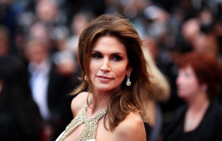 Cindy Crawford photo #