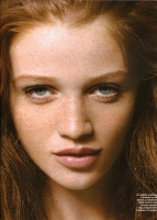 Cintia Dicker photo #