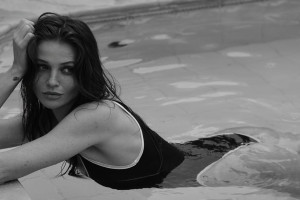 Cintia Dicker photo #
