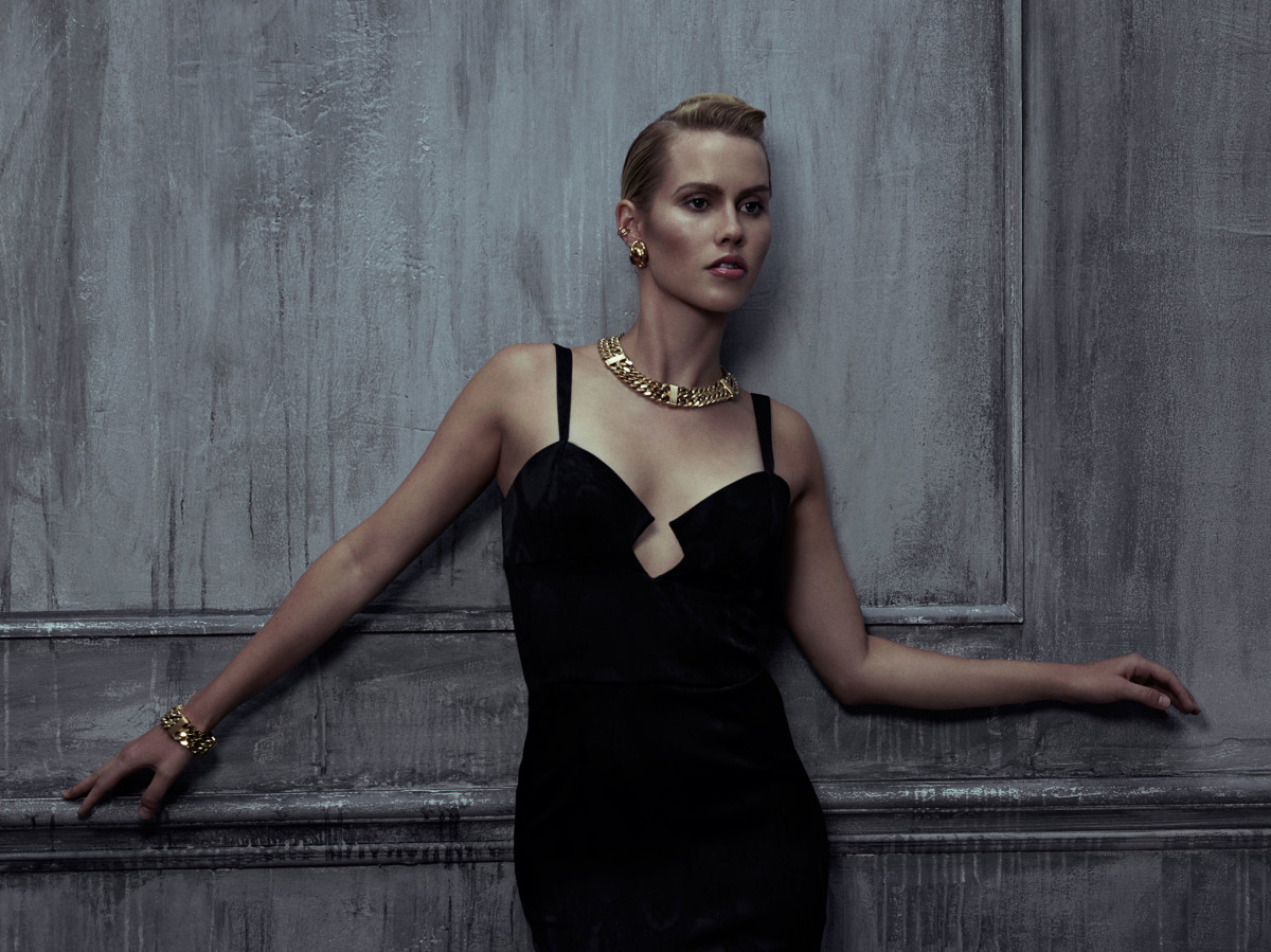 Claire Holt: pic #783972