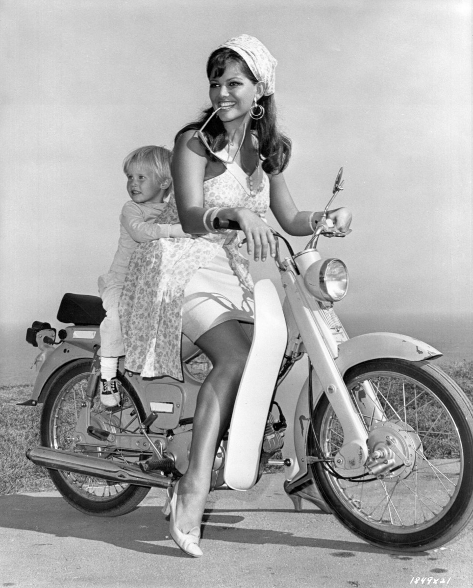 Claudia Cardinale: pic #29783