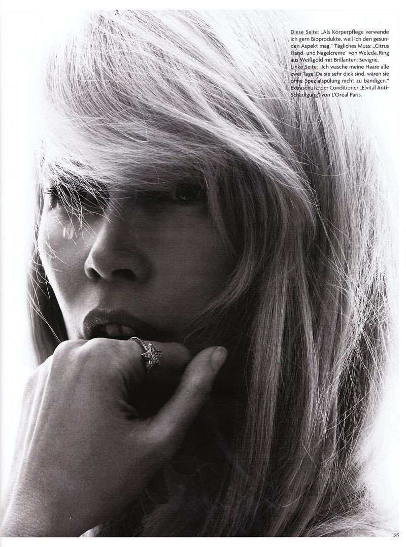 Claudia Schiffer: pic #258702