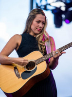 Colbie Caillat pic #1000565