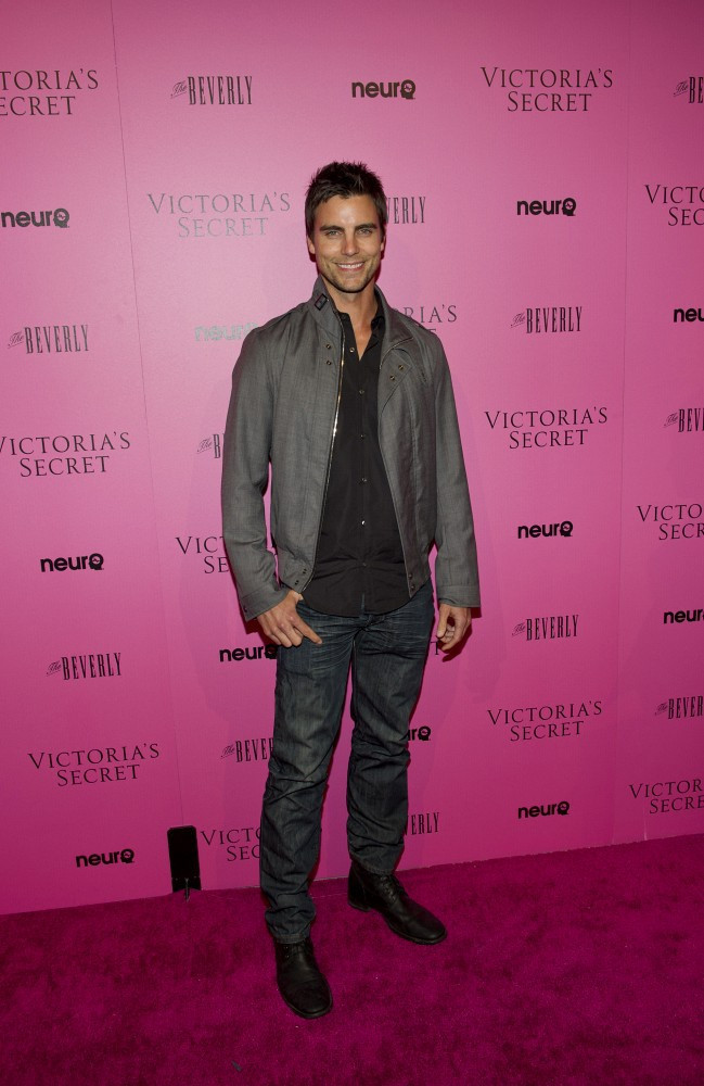 Colin Egglesfield: pic #1237453