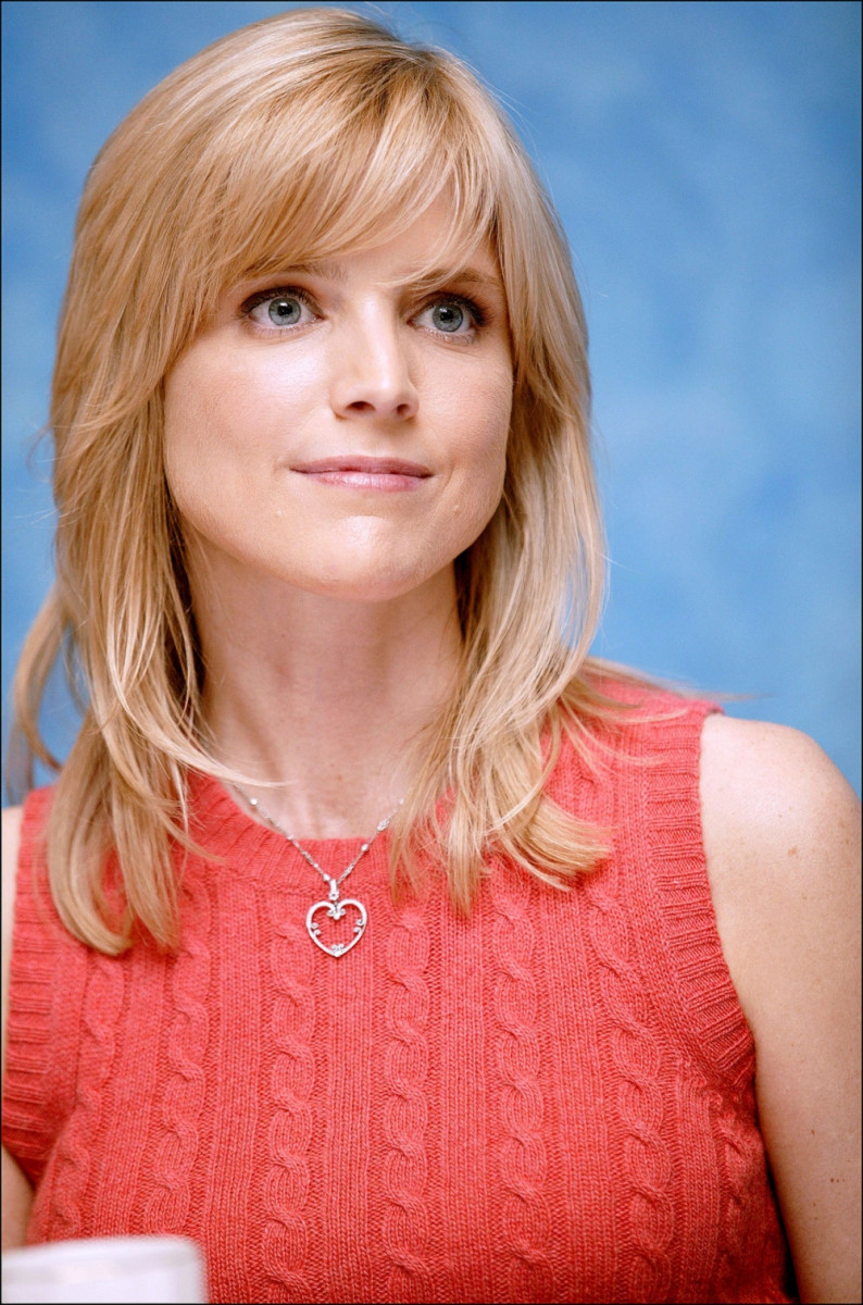 Courtney Thorne-Smith: pic #282060