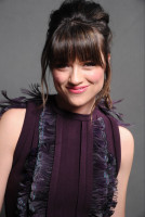 Crystal Reed photo #