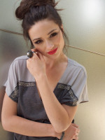 Crystal Reed photo #