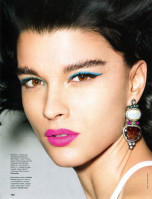 Crystal Renn photo #