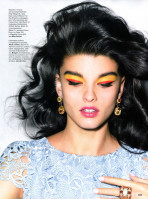 Crystal Renn photo #