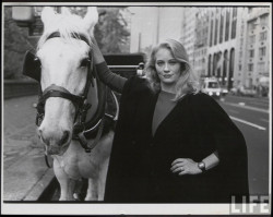 Cybill Shepherd photo #