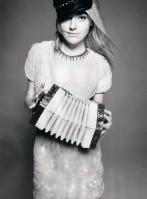 Dakota Fanning photo #