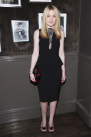 Dakota Fanning photo #