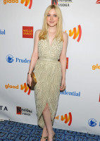 Dakota Fanning photo #