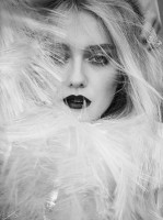 Dakota Fanning photo #