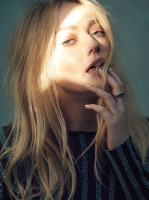 Dakota Fanning photo #