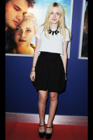 Dakota Fanning photo #