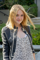 Dakota Fanning photo #