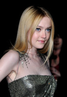 Dakota Fanning photo #