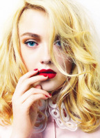 Dakota Fanning photo #