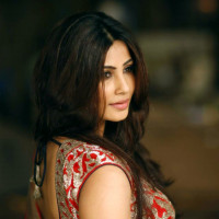 Daisy Shah photo #