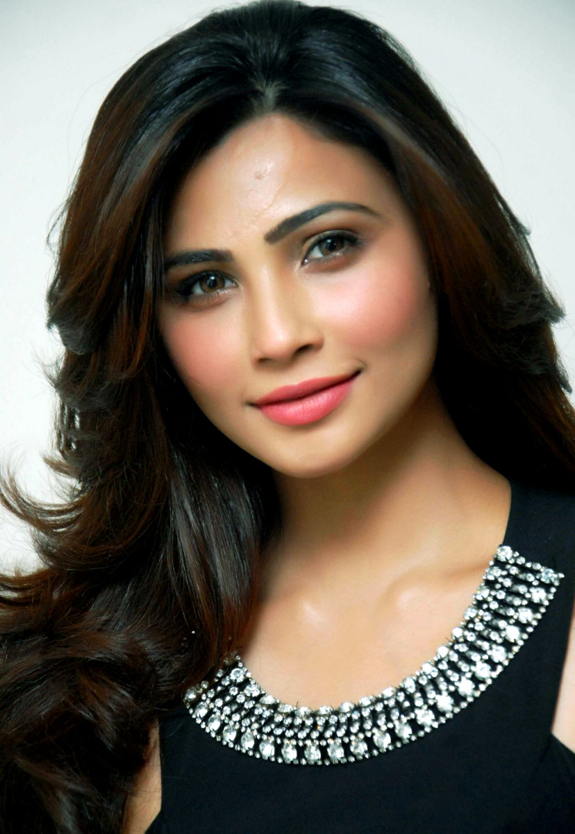 Daisy Shah: pic #1077548