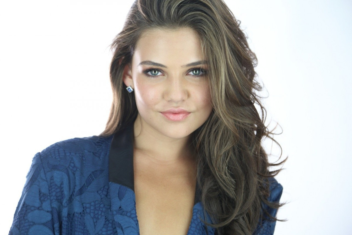 Danielle Campbell: pic #767070