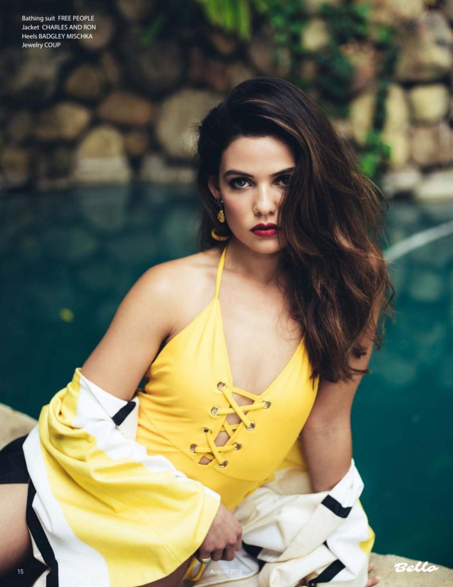 Danielle Campbell: pic #1059818