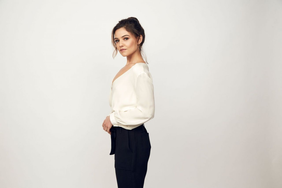 Danielle Campbell: pic #1076170